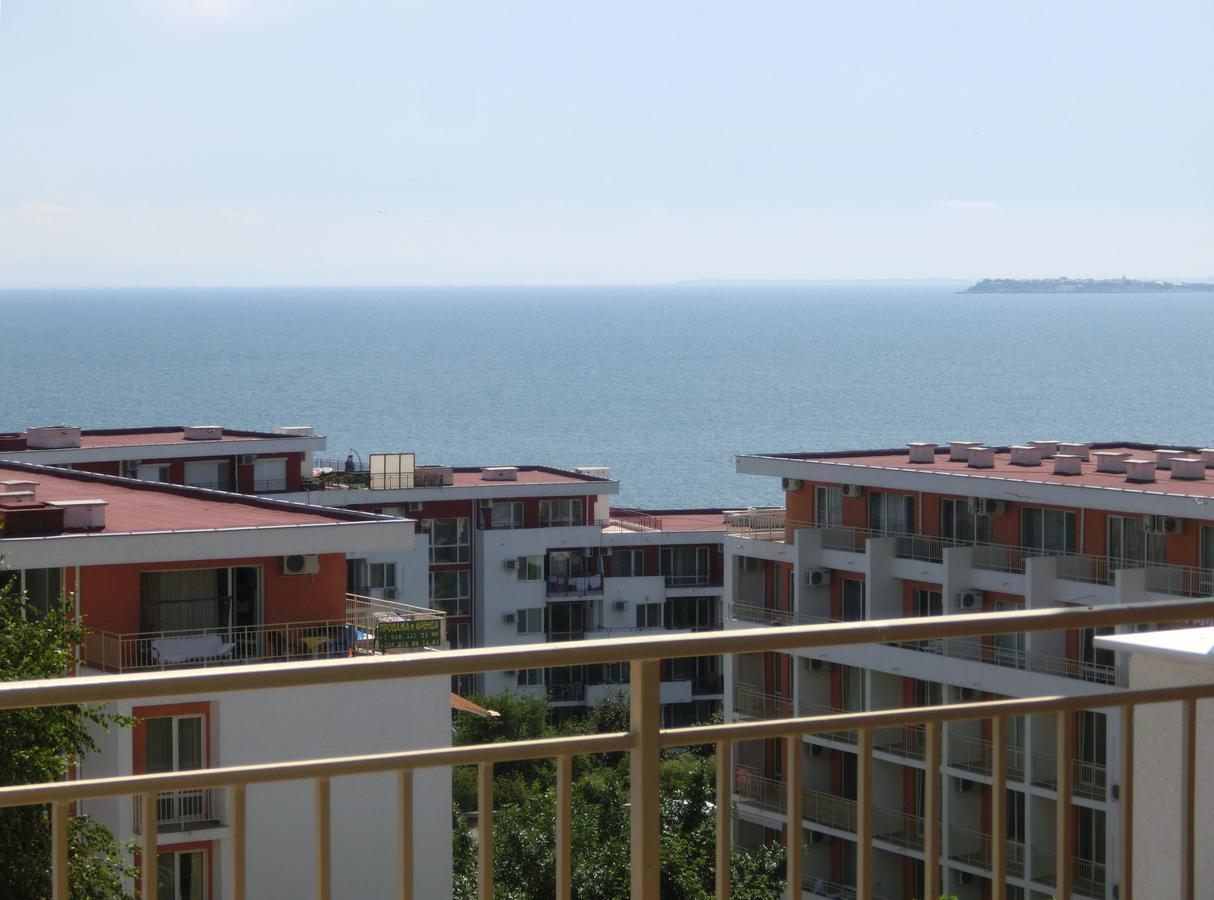 Sea View Crown Apartment On Complex With Pools And Beach, Sveti Vlas Ngoại thất bức ảnh