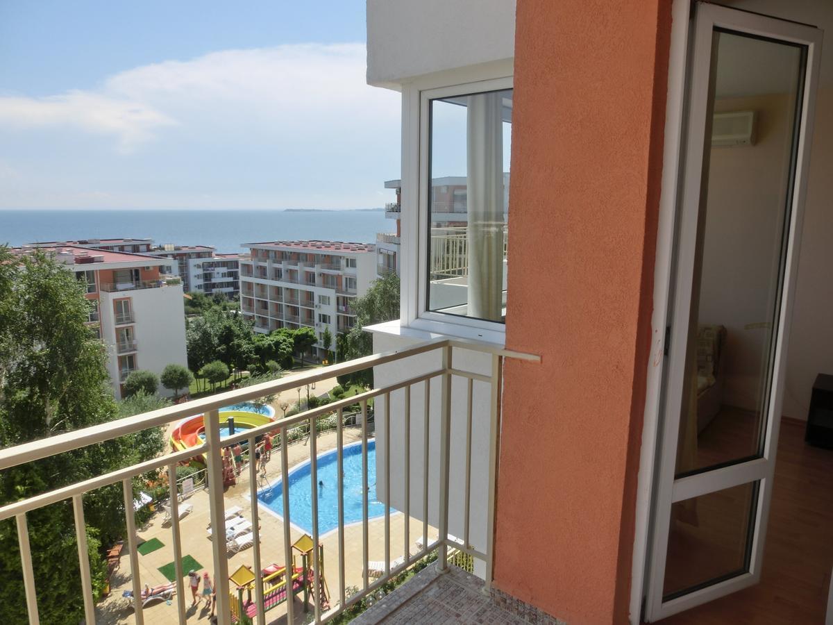 Sea View Crown Apartment On Complex With Pools And Beach, Sveti Vlas Ngoại thất bức ảnh