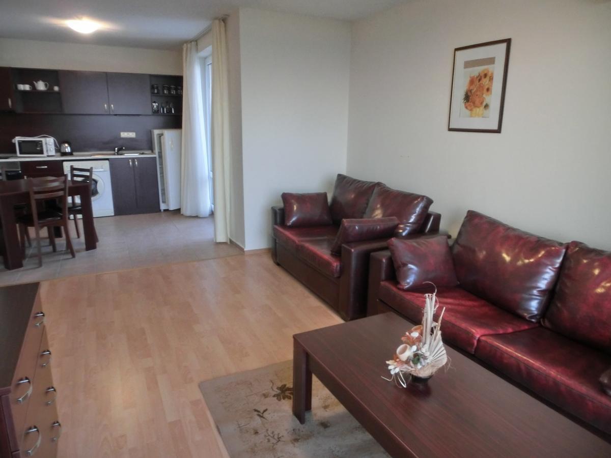 Sea View Crown Apartment On Complex With Pools And Beach, Sveti Vlas Ngoại thất bức ảnh