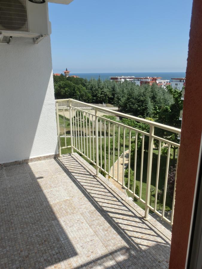 Sea View Crown Apartment On Complex With Pools And Beach, Sveti Vlas Ngoại thất bức ảnh